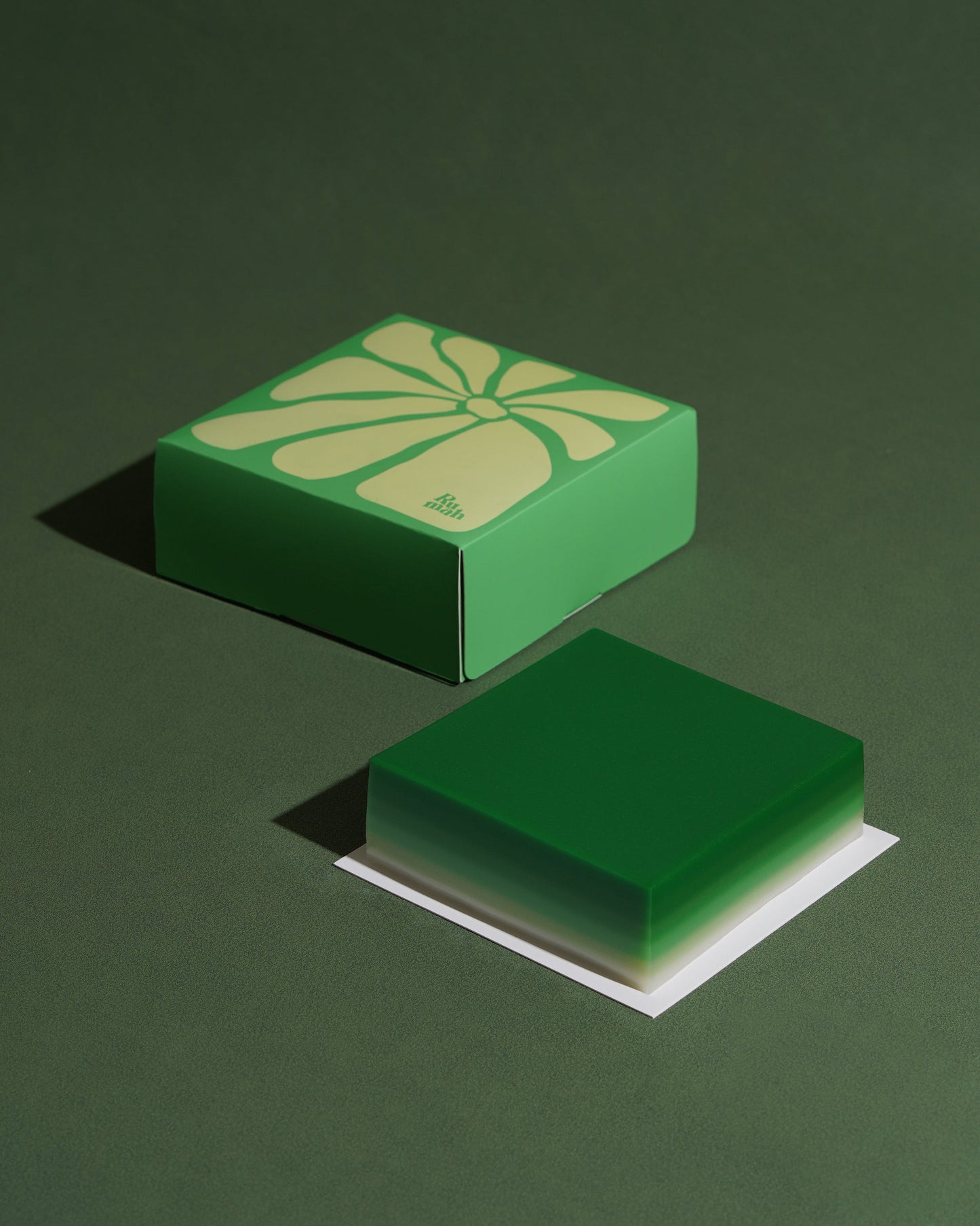 18-Layered Pandan Kue Lapis (1KG)